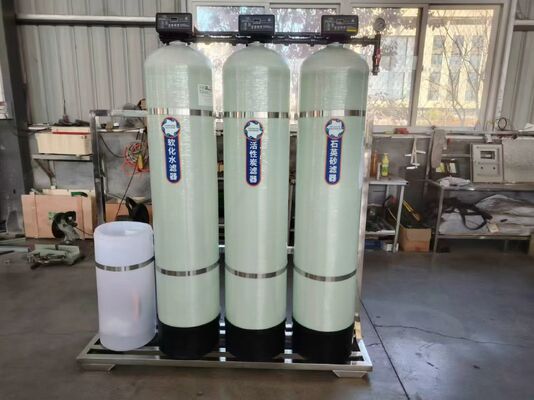 comprar Sistema automático de purificación de agua por ósmosis inversa con 99% de alta pureza operación controlada automáticamente y construcción de acero inoxidable Fabricación en línea